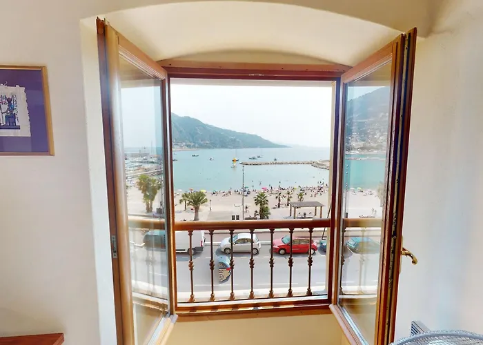 Loft 2 Pieces Vue Dans Vieille Ville, Plages A Deux Pas - Fr-1-196-195
