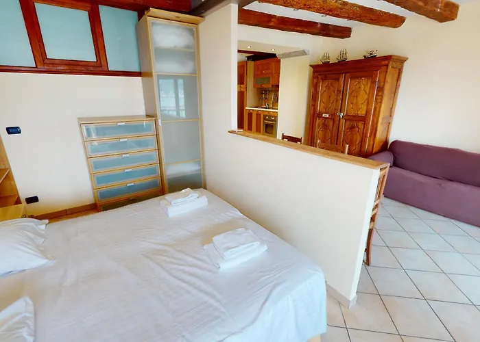 Apartment Loft 2 Pieces Vue Dans Vieille Ville, Plages A Deux Pas - Fr-1-196-195